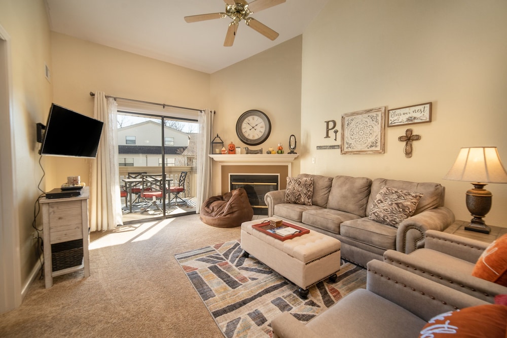 Pointe Royale Condominium Resort & Golf Course 54/81