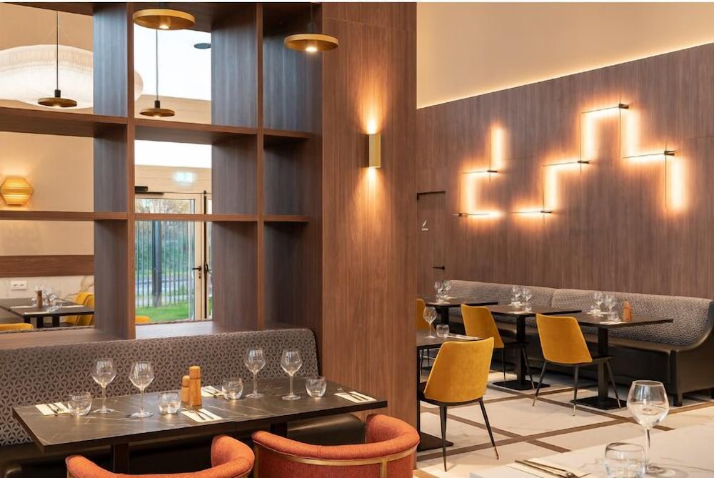 Mercure Acheres St Germain en Laye 26/50