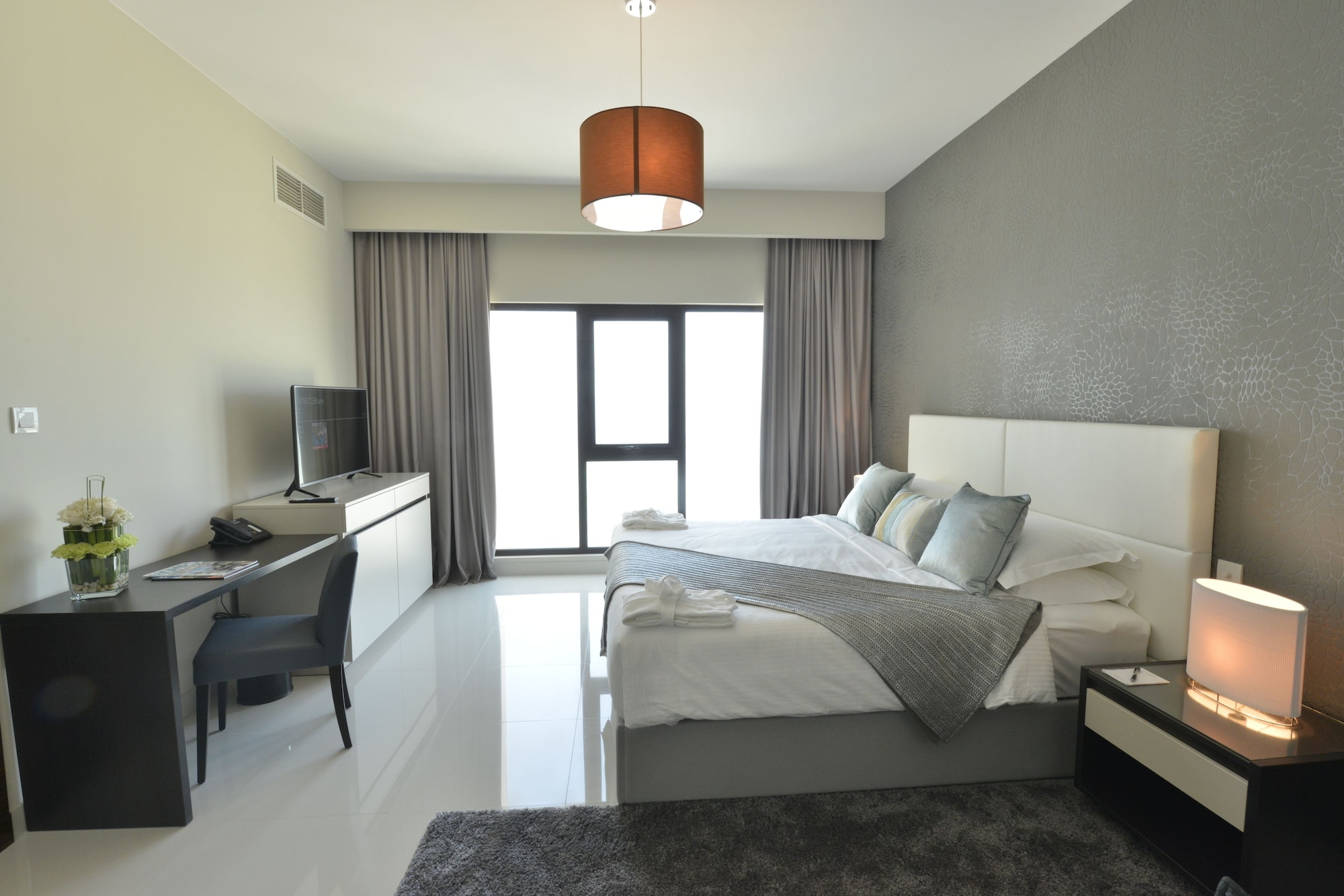 2 BEDROOMS, DELUXE, APARTMENT