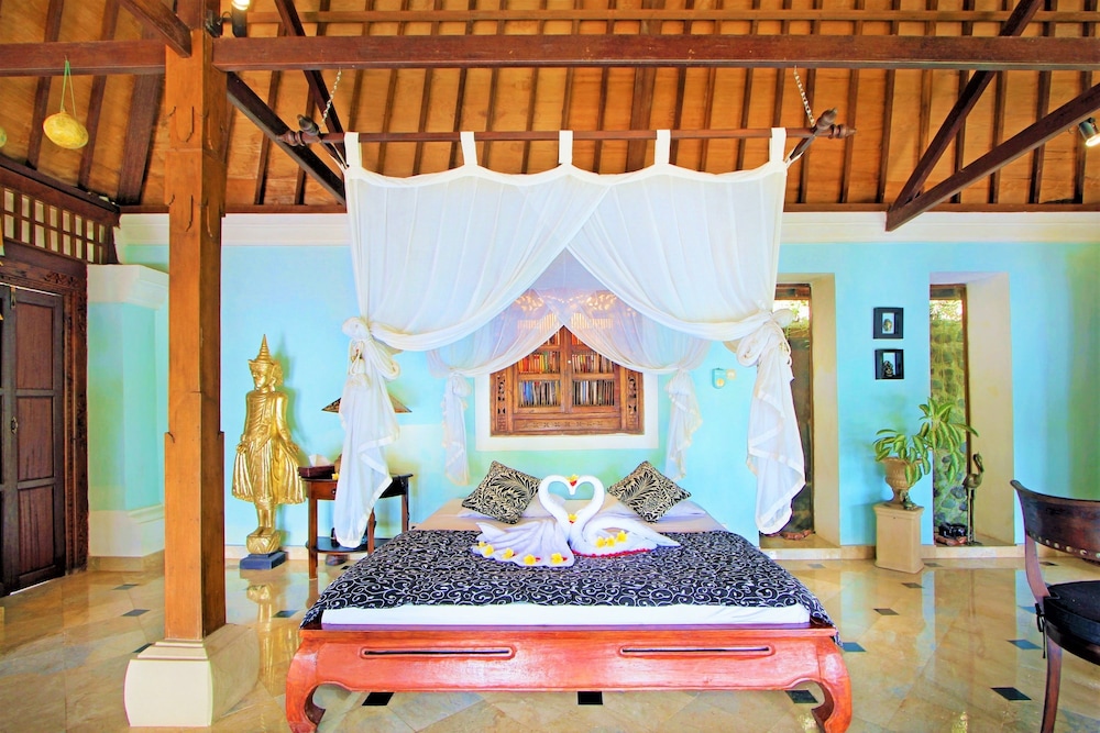 The Mahogany Villa 6/50
