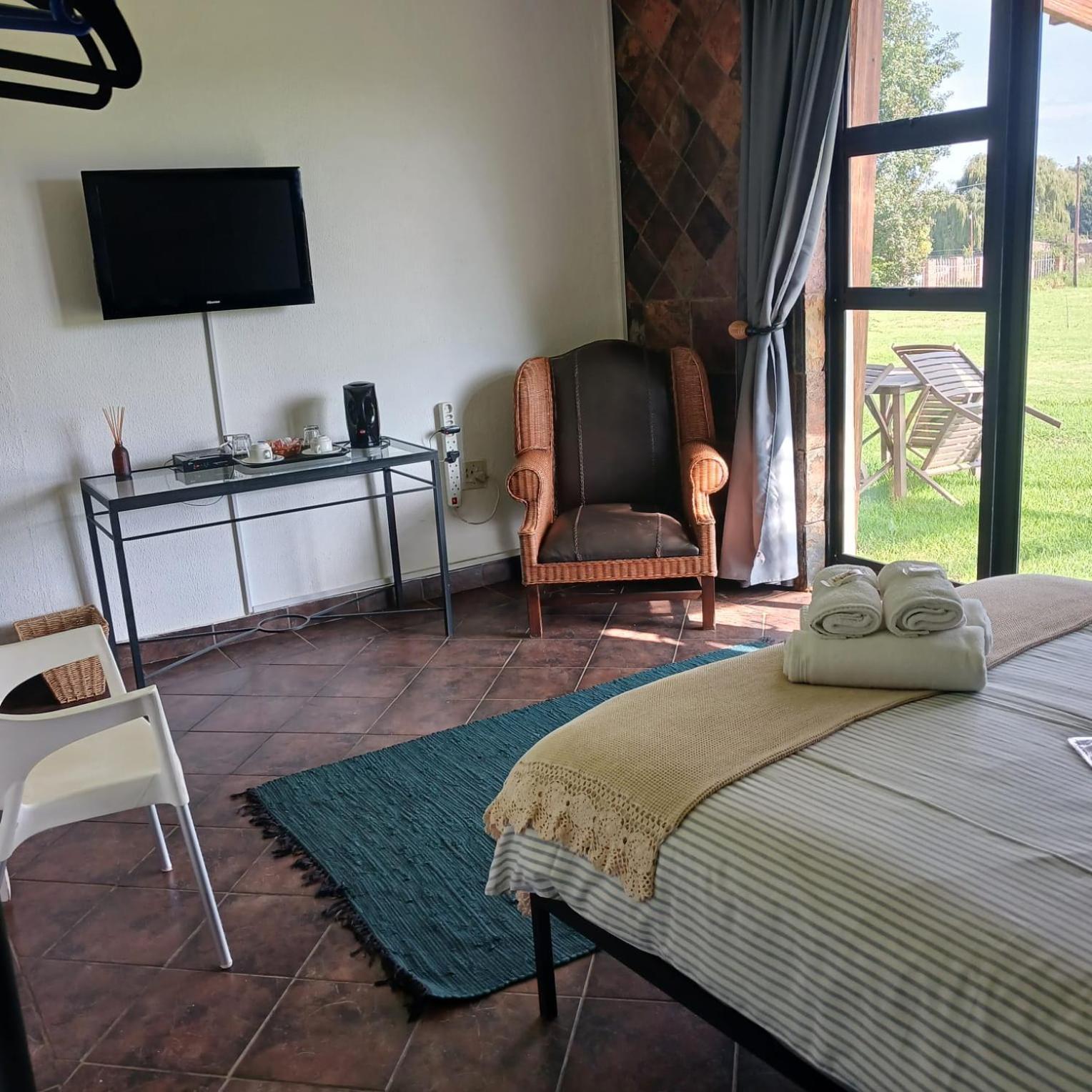 Wakkerstroom Country Inn 26/30