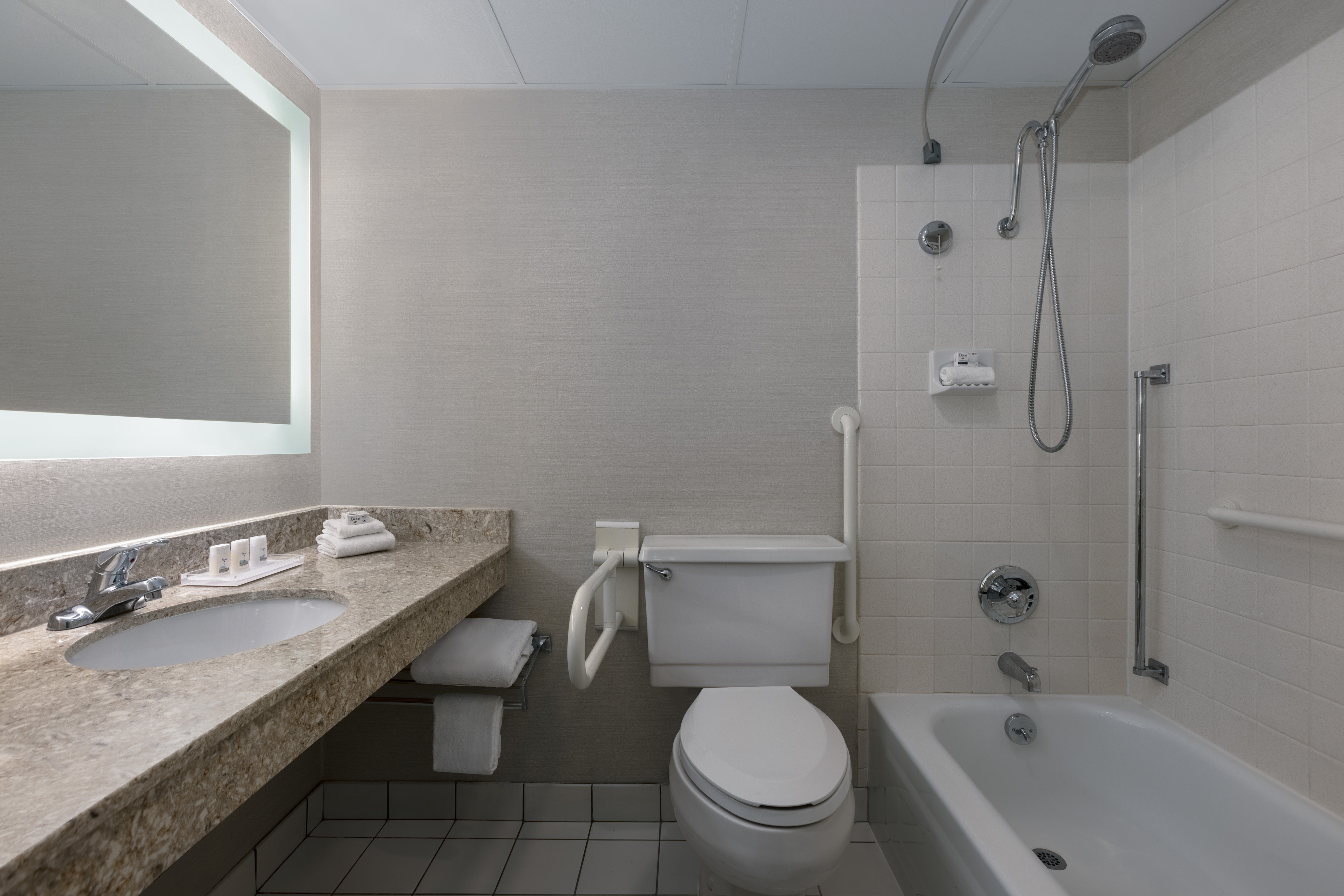 Holiday Inn Des Moines Airport Conf Center 78/79