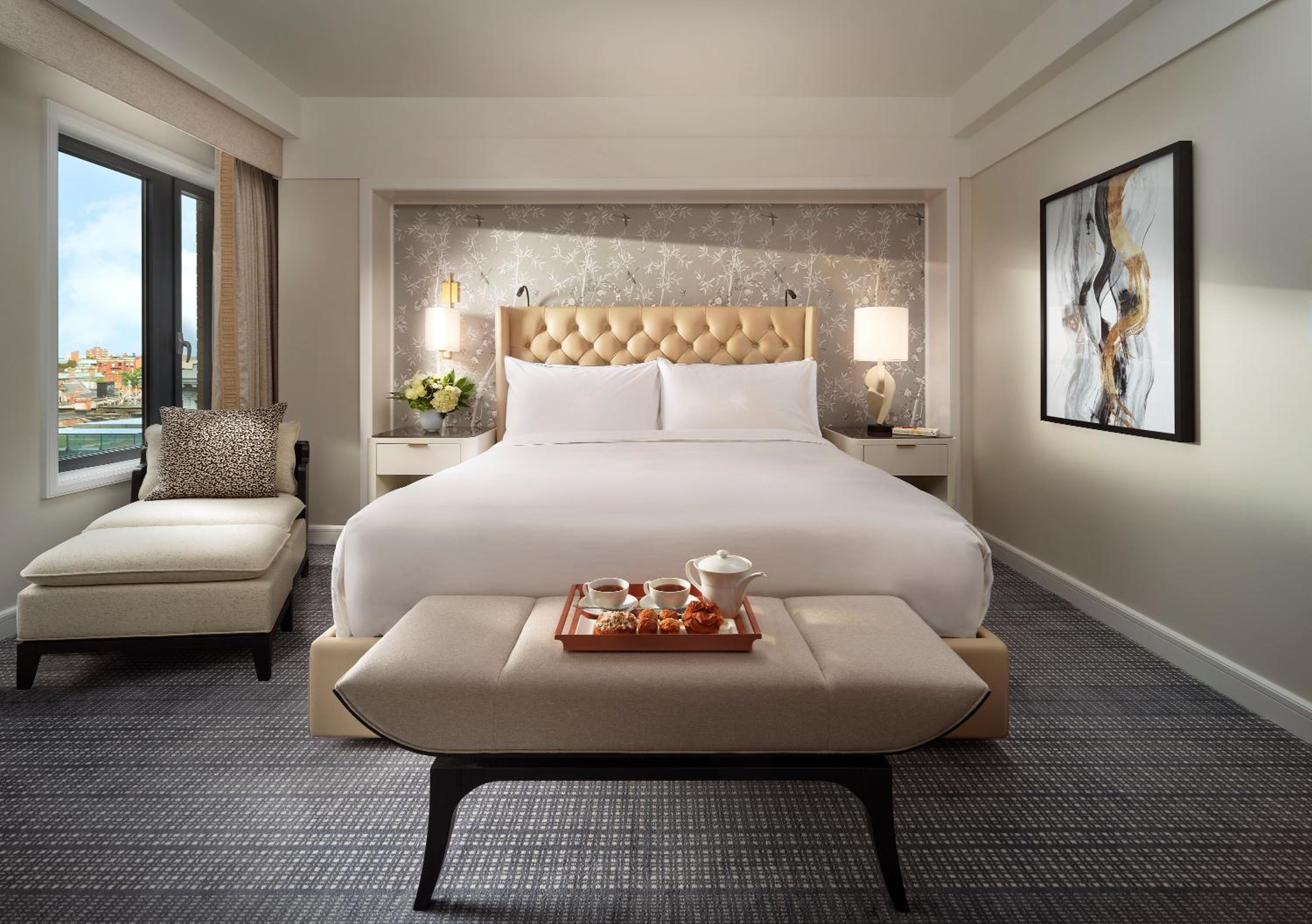 2 Bedrooms, Suite, 2 King Beds, Back Bay Corner