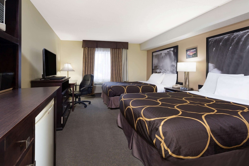Super 8 By Wyndham Niagara Falls By The Falls 12/39