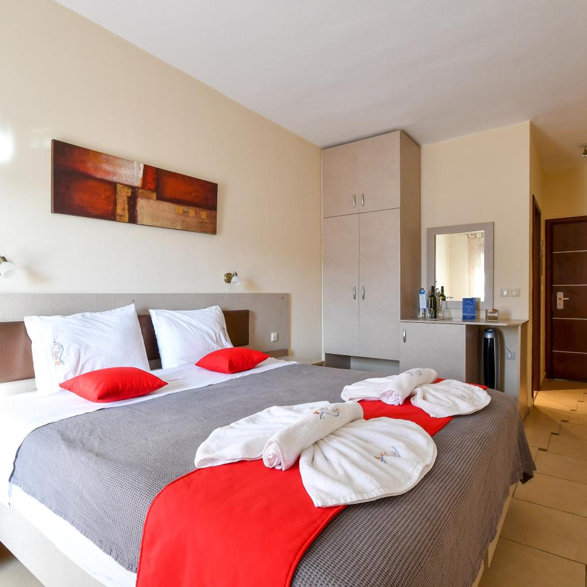 Avra Hotel 14/58