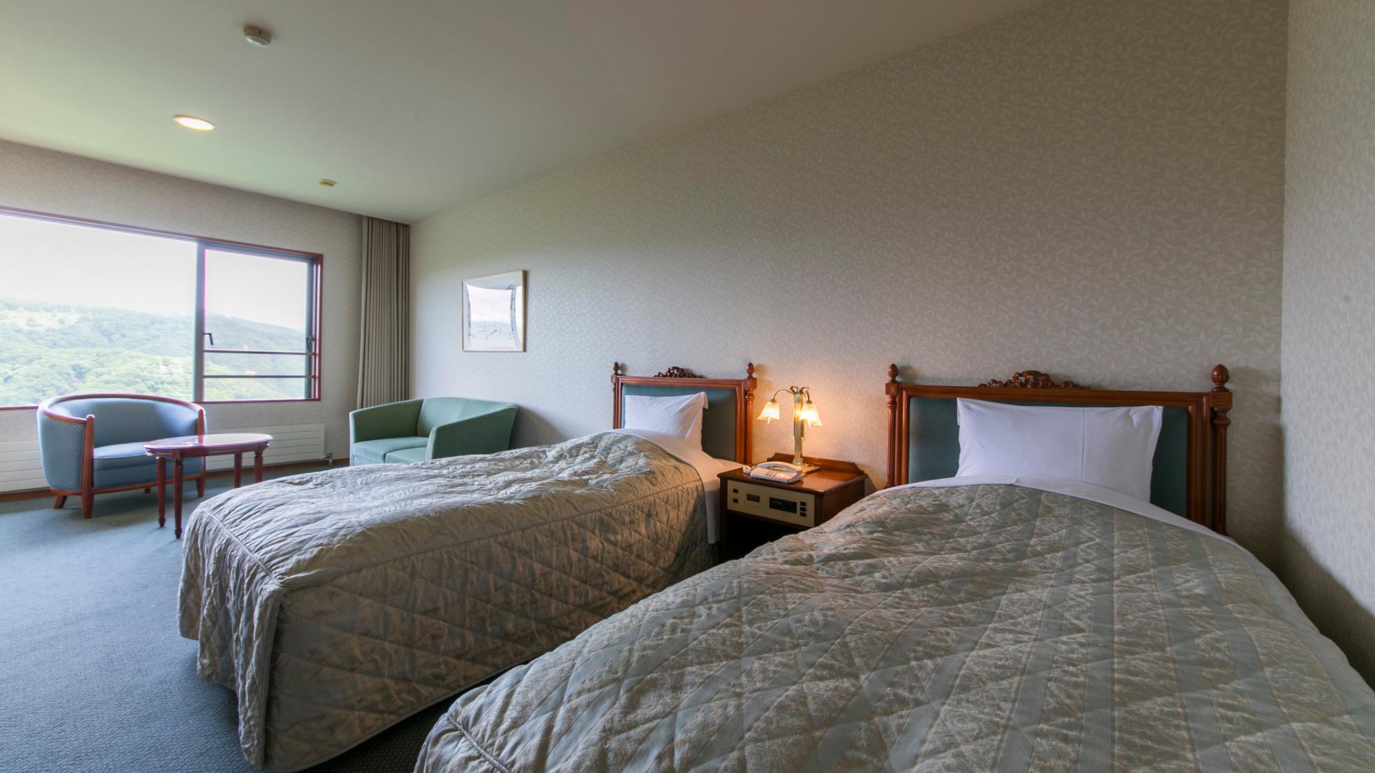 Standard, Quadruple, Twin Beds, Mountain View, Building 1