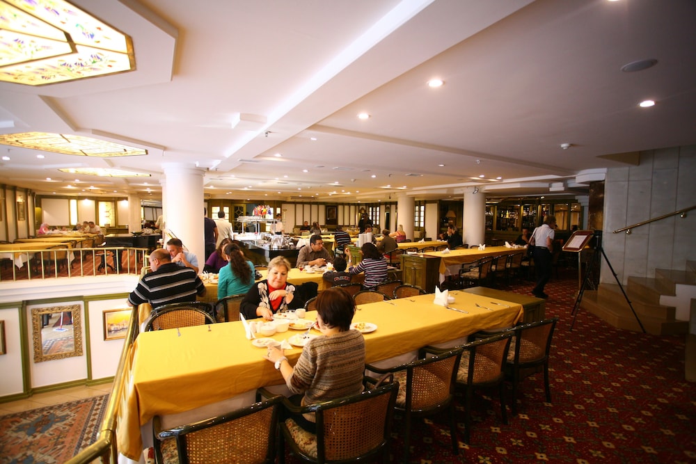 Istanbul Royal Hotel 38/44