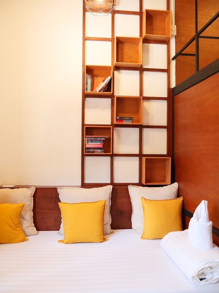 Book A Bed Poshtel - Hostel 25/80