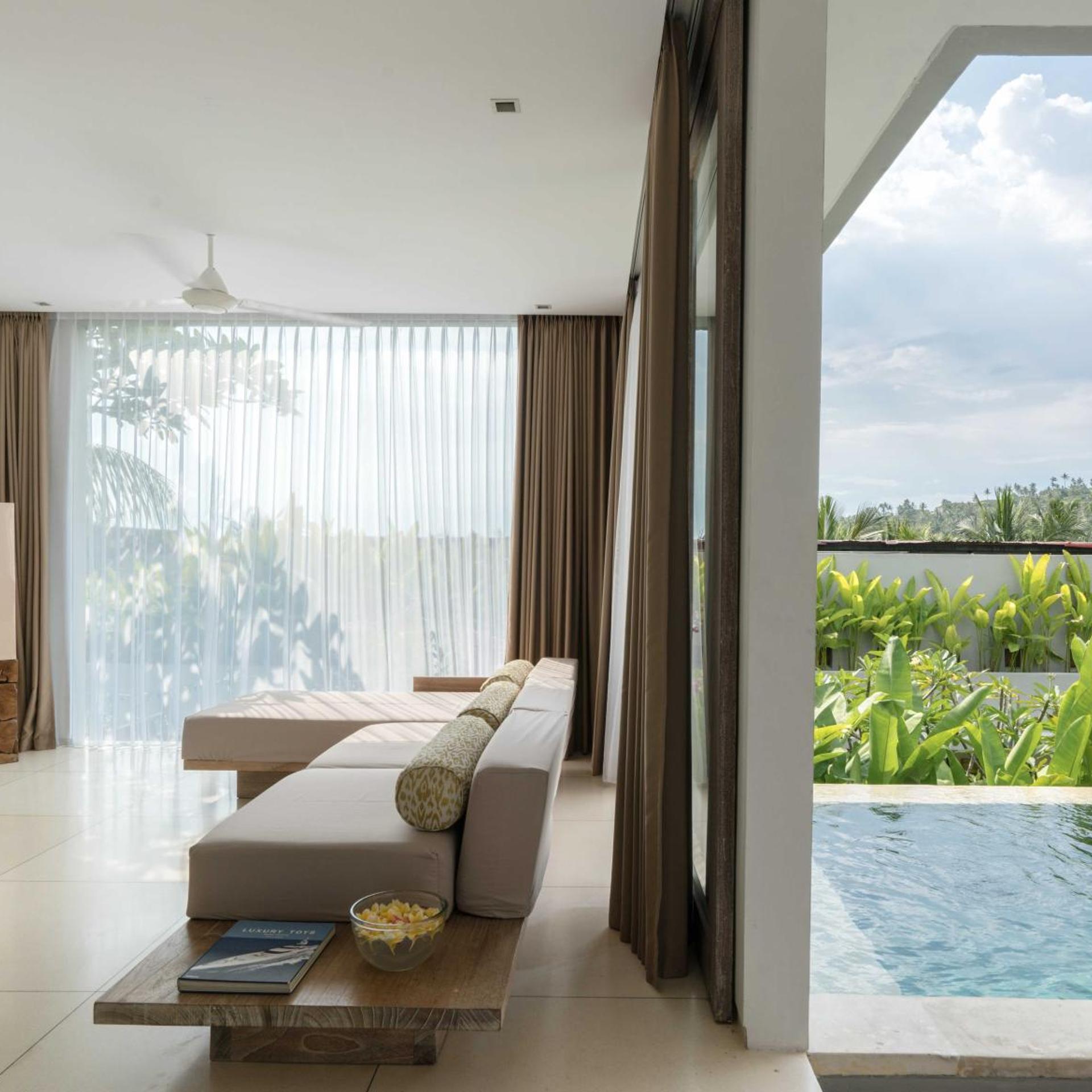 Pool, Deluxe, Balcony 2/3