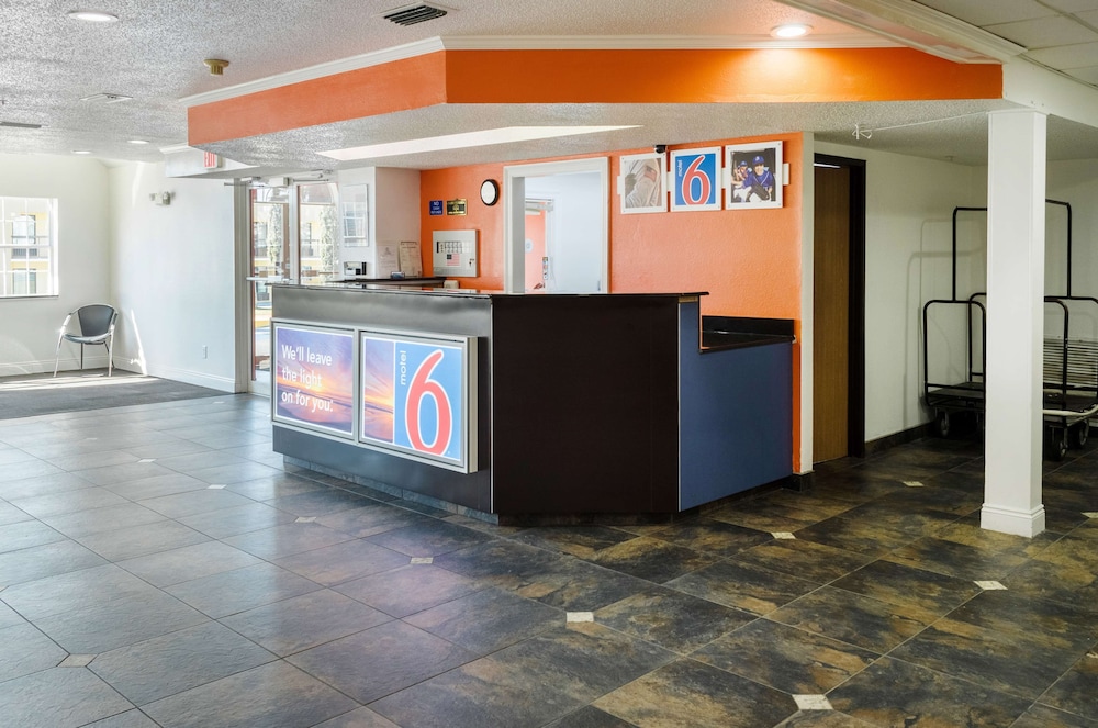 Motel6 Mobile, AL 9/40