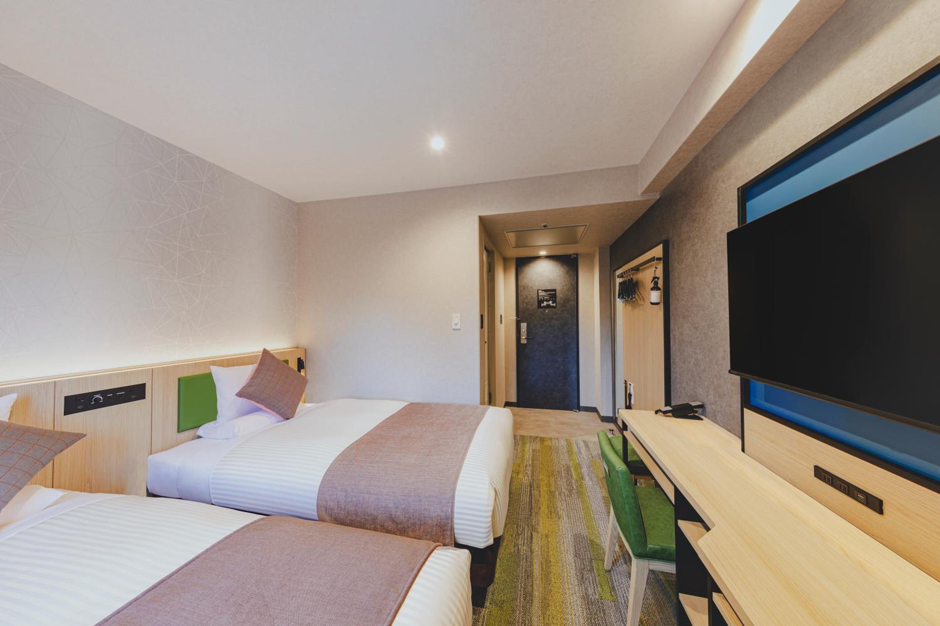 Renovated, Connecting, Standard, Twin Beds
