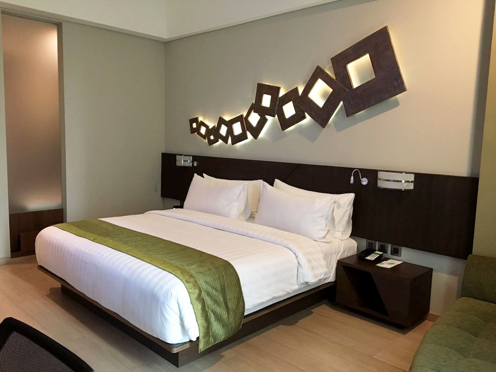 Holiday Inn Cikarang Jababeka 11/54