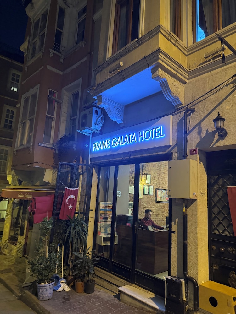 Frame Galata Hotel 1/36