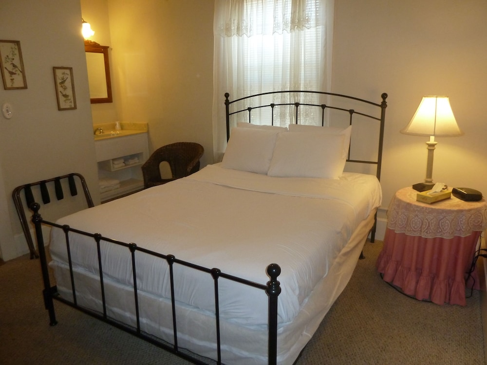 Americas Best Value Inn & Suites Royal Carriage 20/41