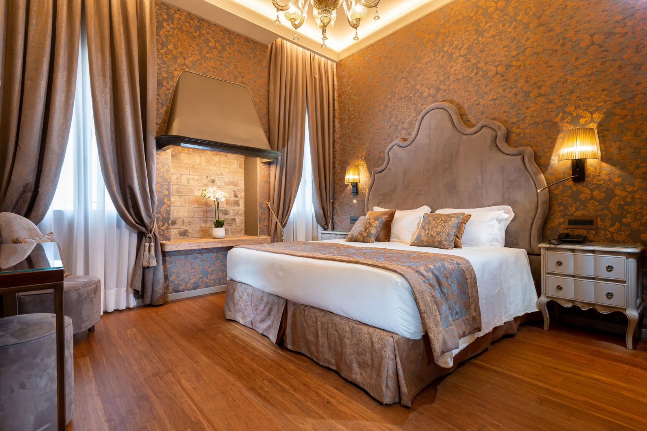 Deluxe, Double Bed
