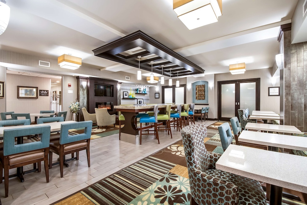 Hampton Inn Columbus West 33/45
