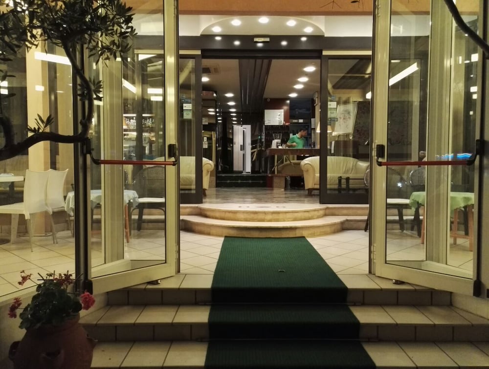 Ducale Hotel 42/48
