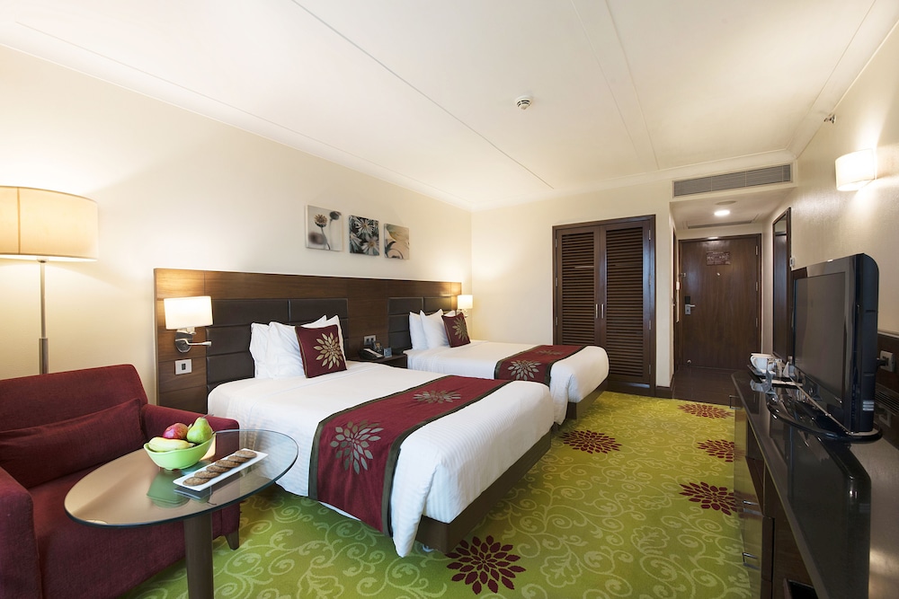 ROOM, TWIN BEDS