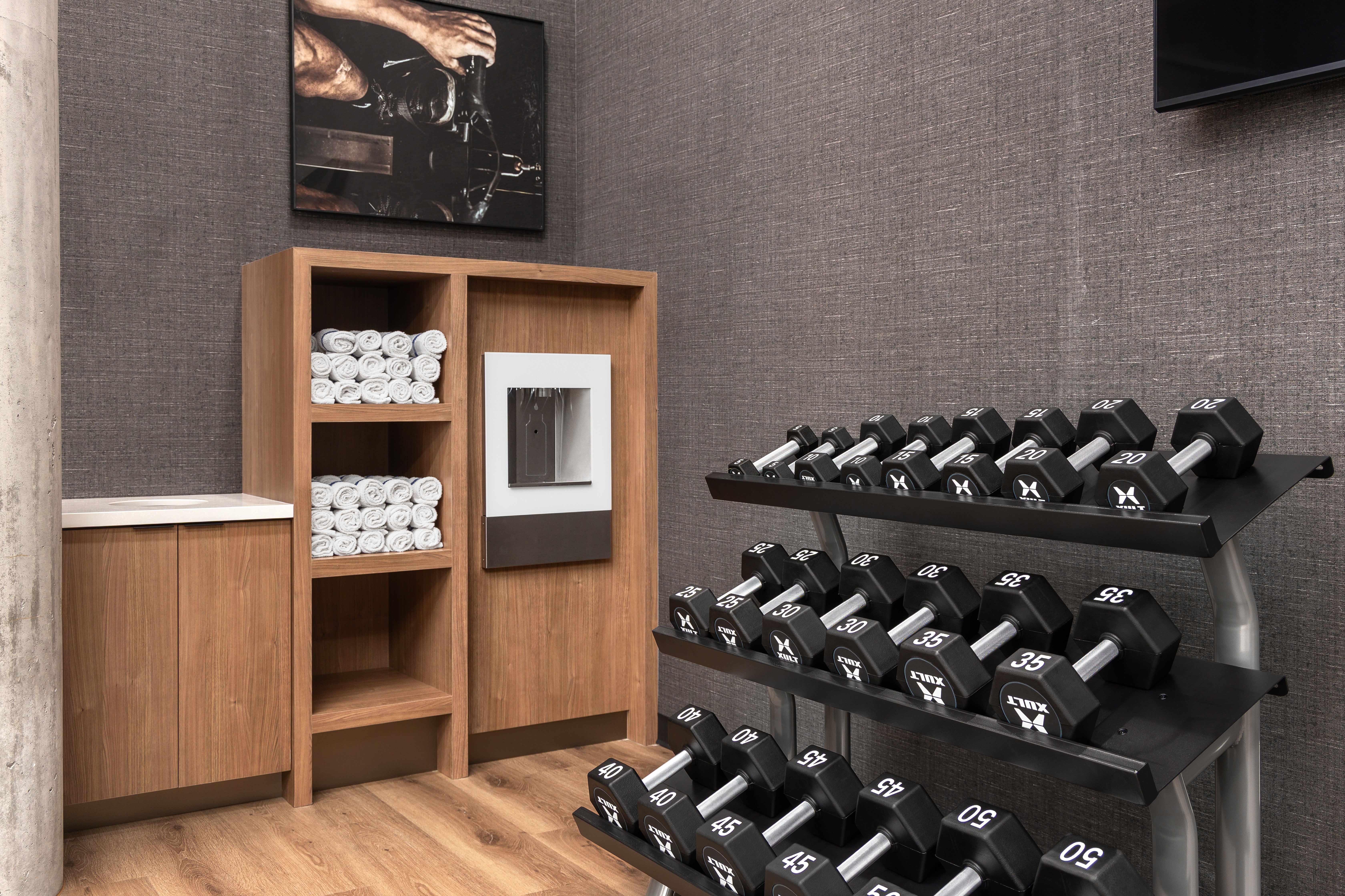 Staybridge Suites Montreal Airport - St-Laurent 24/50
