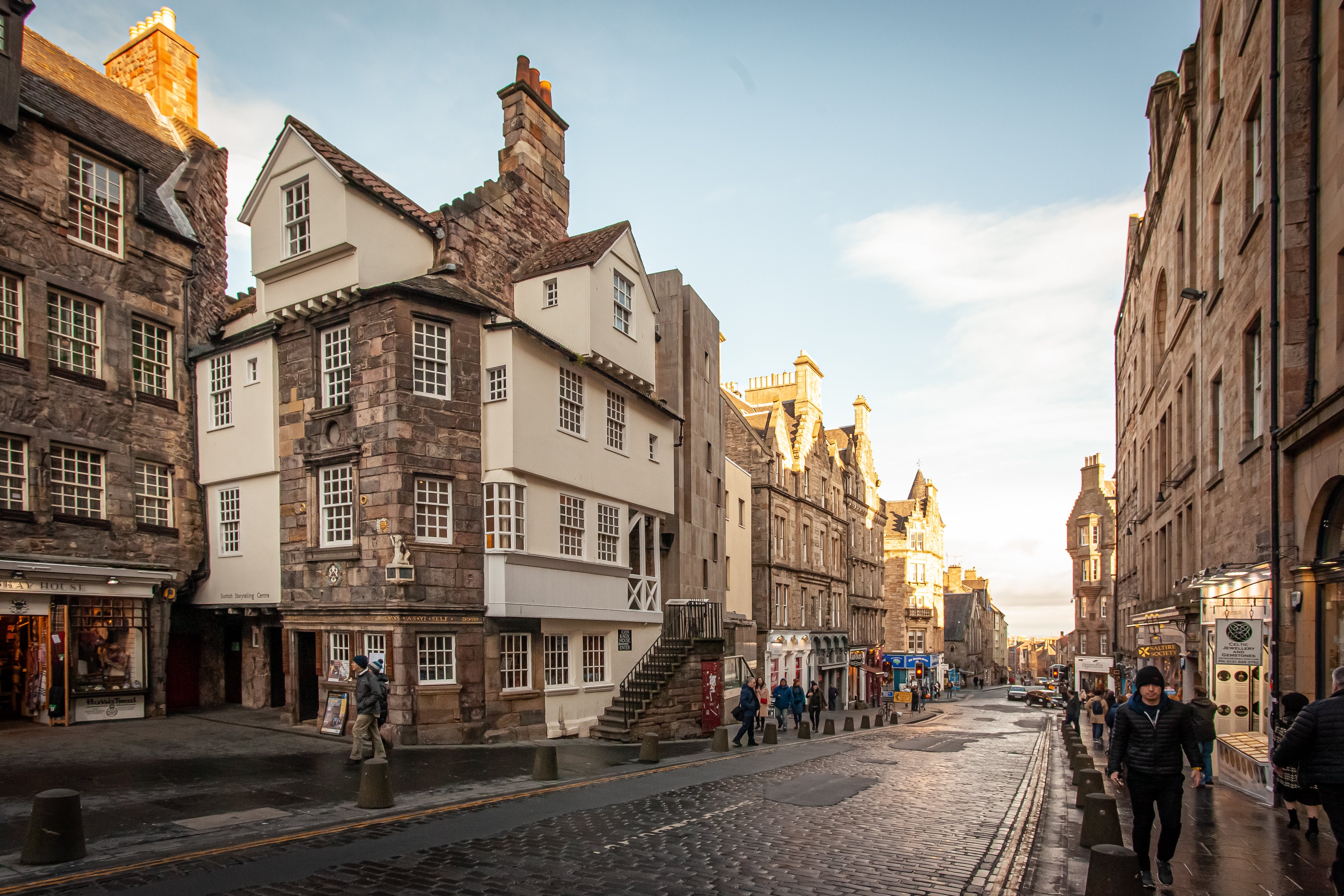 Holiday Inn Express Edinburgh Royal Mile 68/77