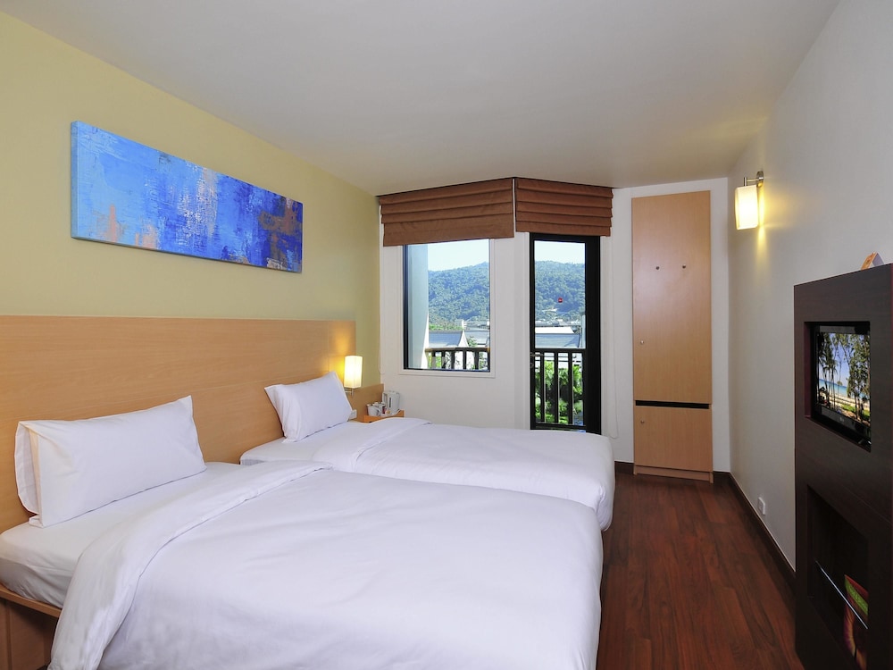 ibis Phuket Kata 7/49