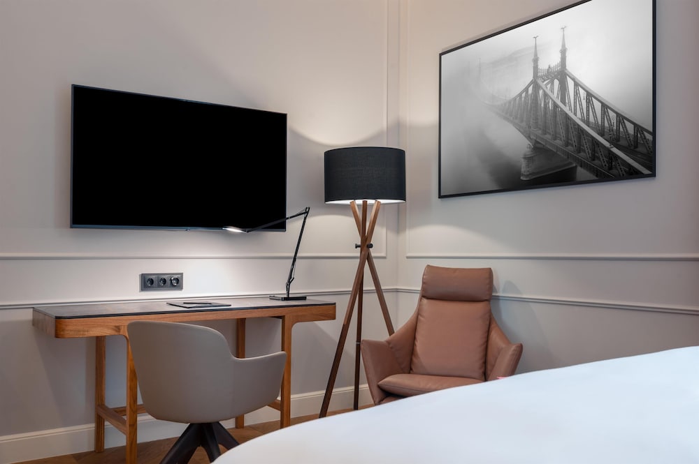 Radisson Collection Hotel, Basilica Budapest 36/44