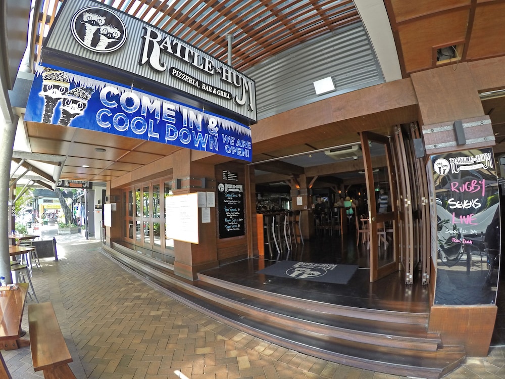 Global Backpackers - Port Douglas 6/29