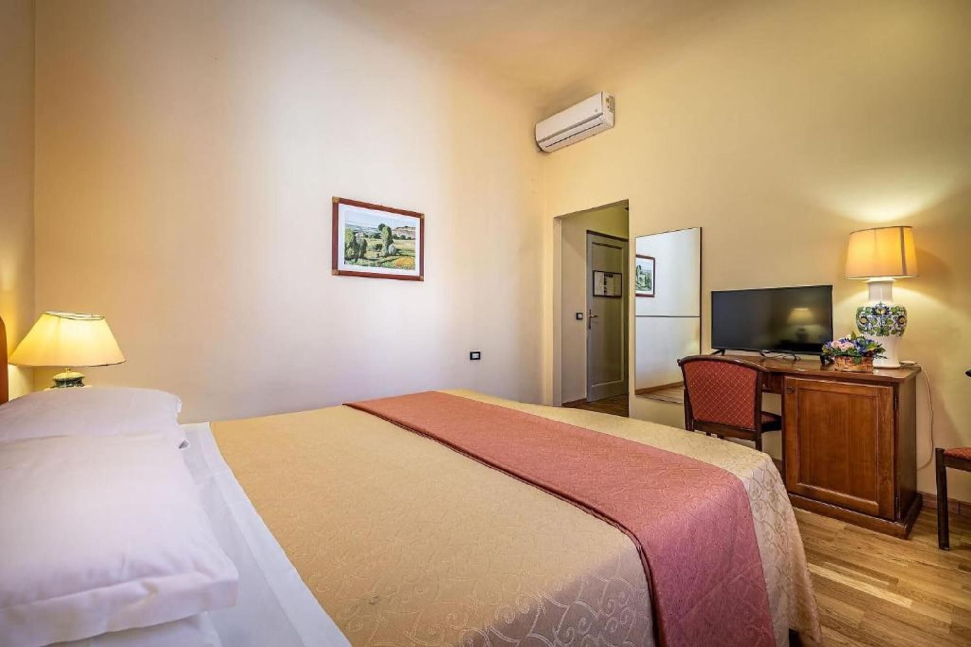 STANDARD, DOUBLE BED, DUOMO VIEW