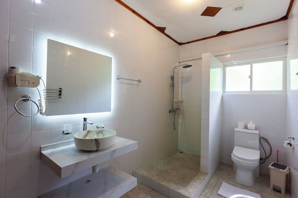 Sea View Lodge 38/38