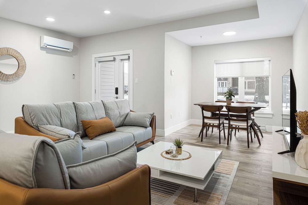 Station 1 - Suites Boutique Hotel 20/50