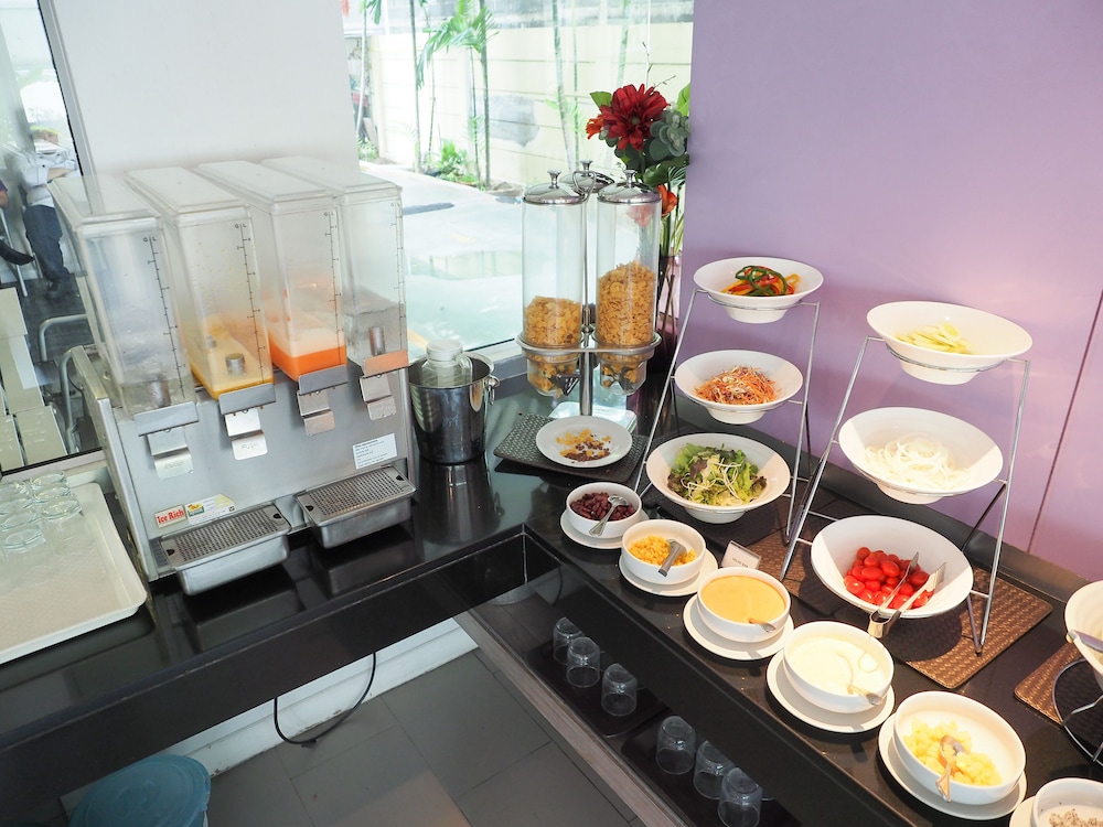 Palette Bella B All Suites Bangkok Hotel 42/57