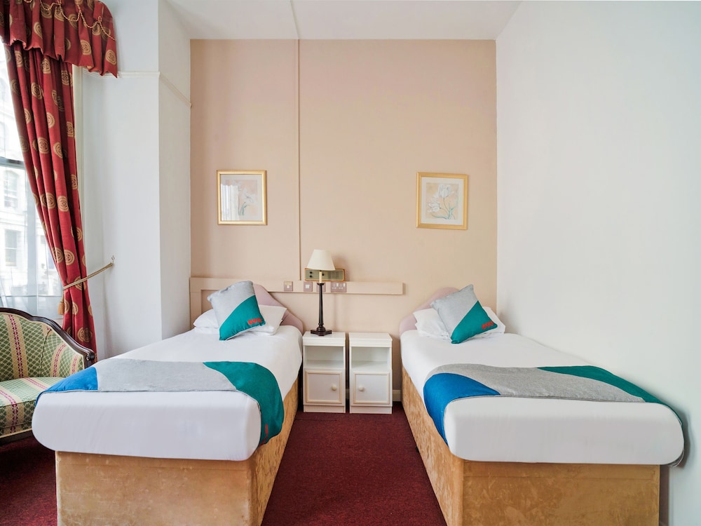Oyo the Palm Court Hotel 11/42