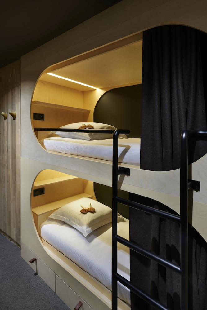 Hotel Mil8 25/45