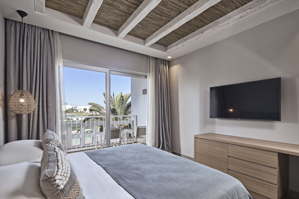LAKITIRA RESORT & VILLAGE 34/78