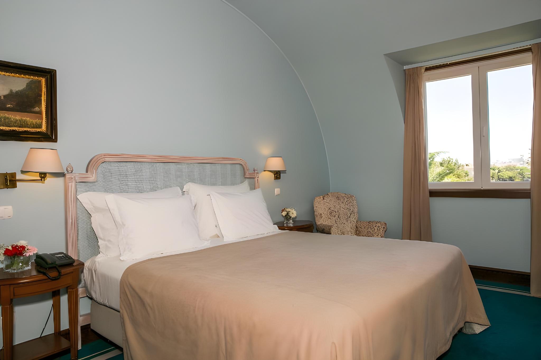 Deluxe, Single, Double Bed, City View
