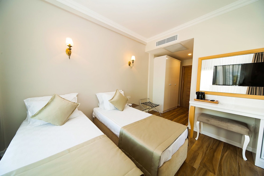 As Hotel Cesme 13/50