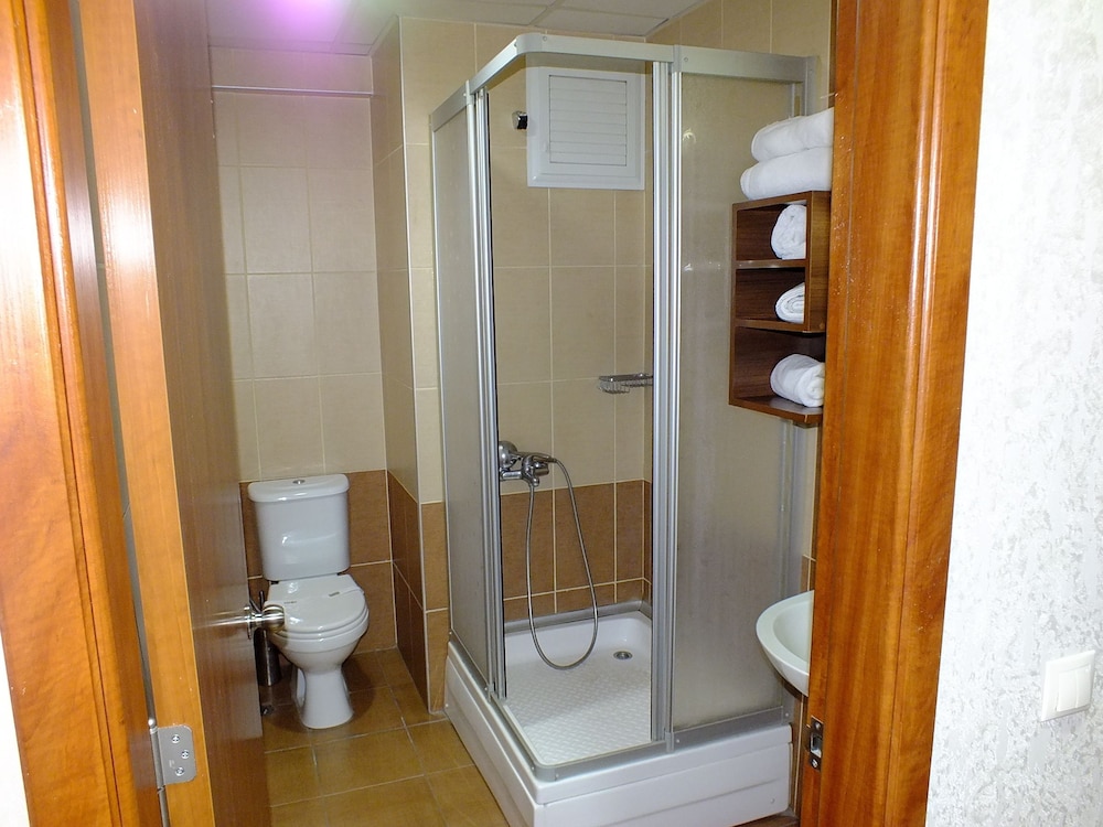 Lifos Hotel 46/48
