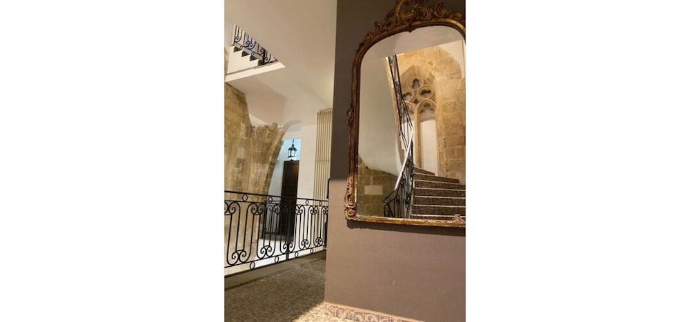 HOTEL DES AUGUSTINS 40/70
