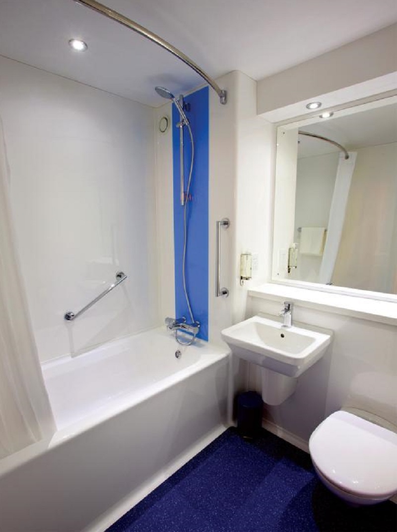Travelodge Christchurch 15/19
