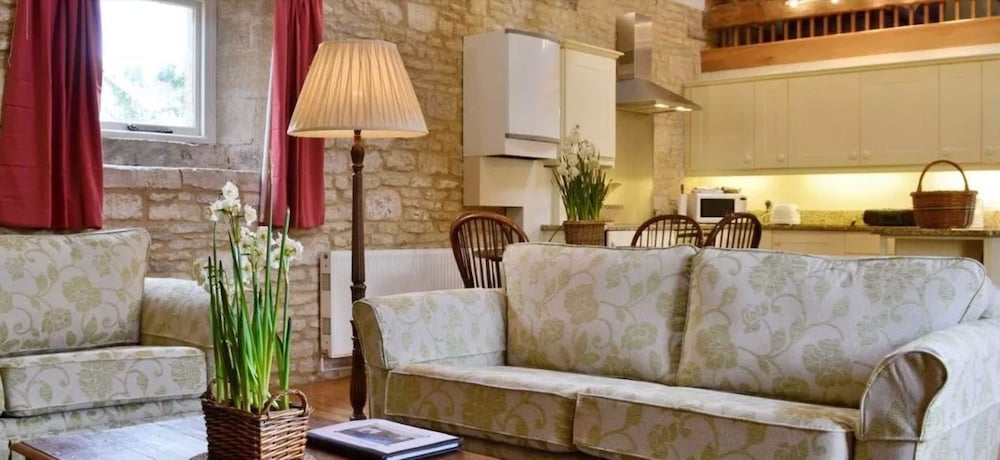 Aylworth Manor 30/50