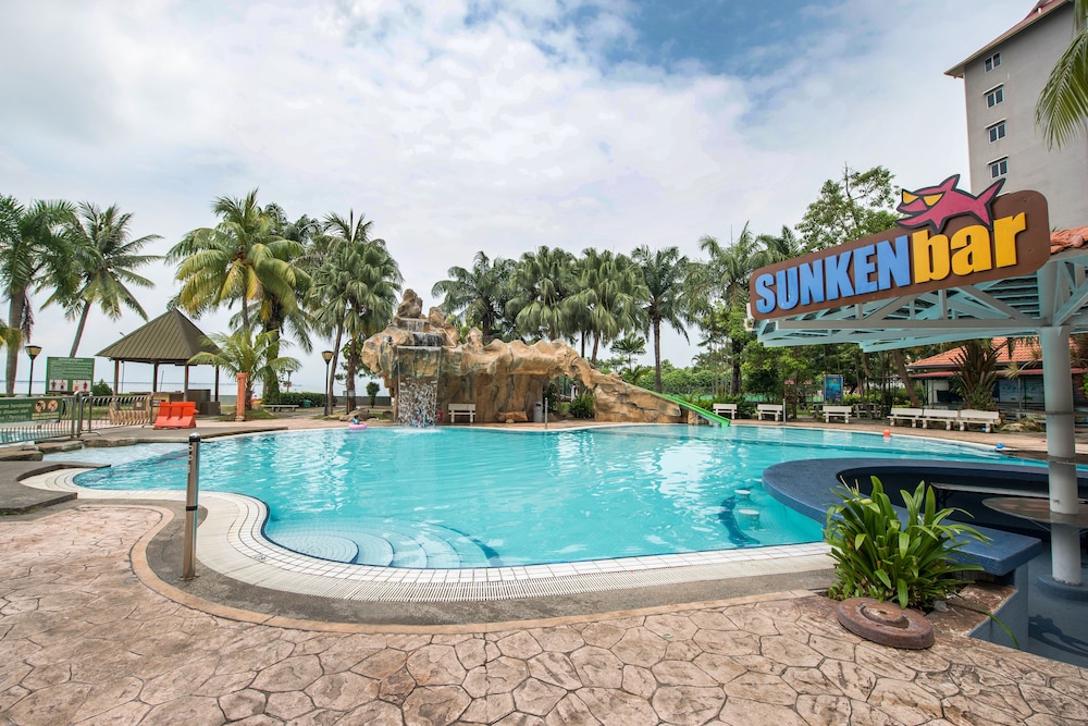 Glory Beach Resort 4/68