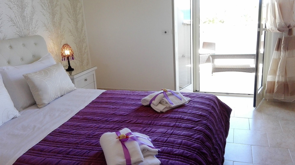 ROOM, DOUBLE BED, SEA VIEW