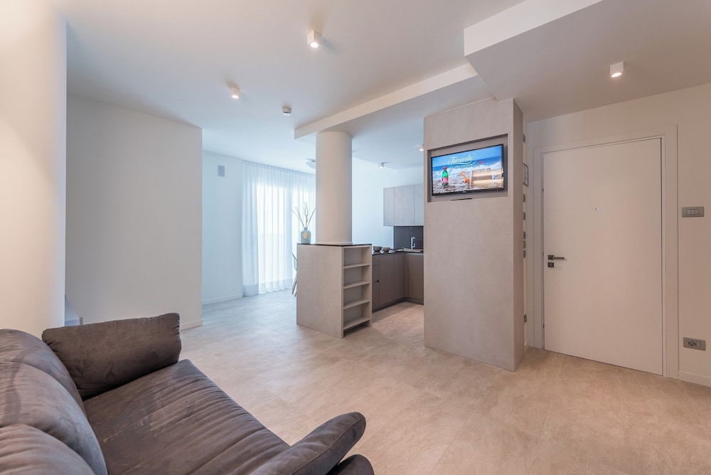 Hesperia Hotel & Residence 31/50