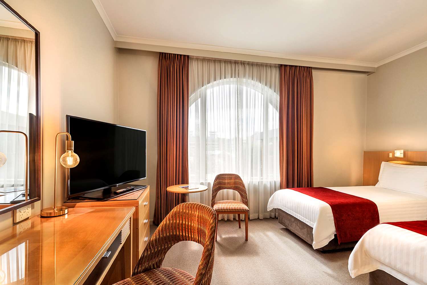 Best Western Plus Travel Inn Hotel 3/18