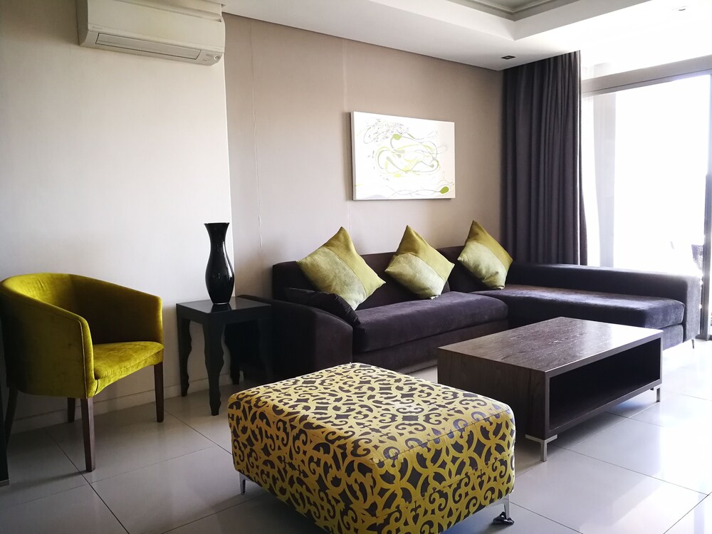 The Residences At Crystal Towers 15/46