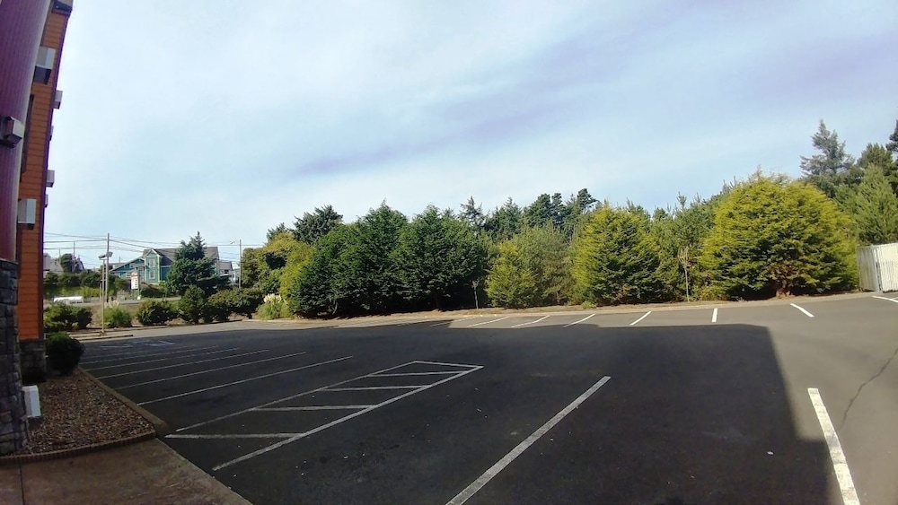 Palace Inn Suites Lincoln City 23/38