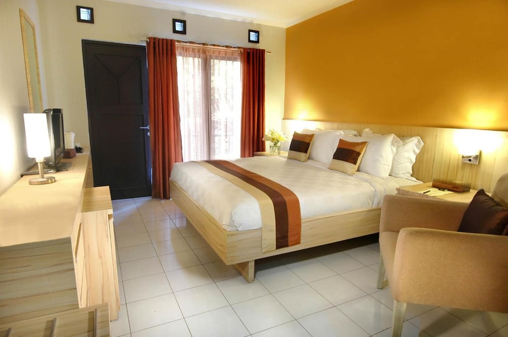 Palace Hotel Cipanas 10/39