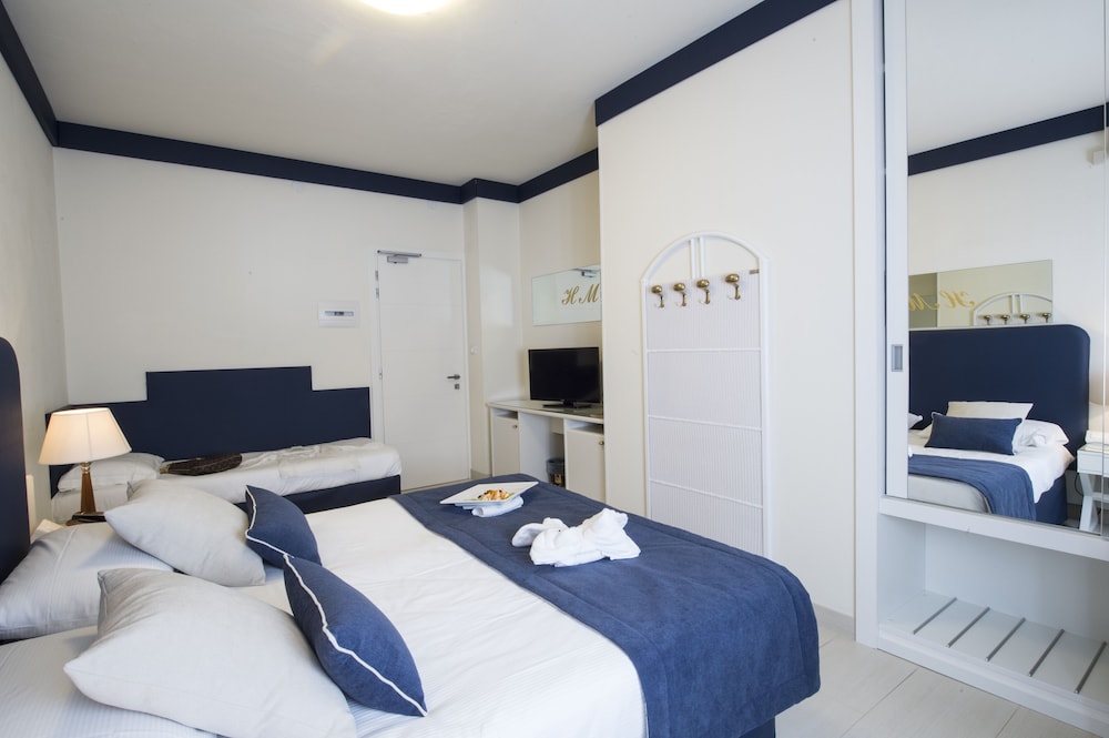 COMFORT, DOUBLE OR TWIN BED