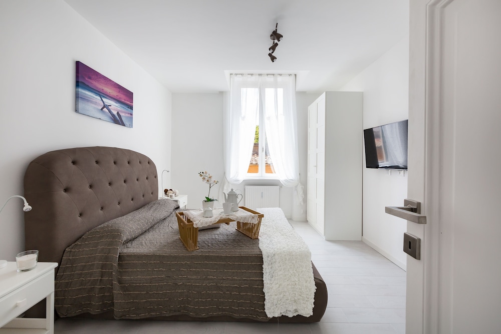 The Imperial Suite 13/25