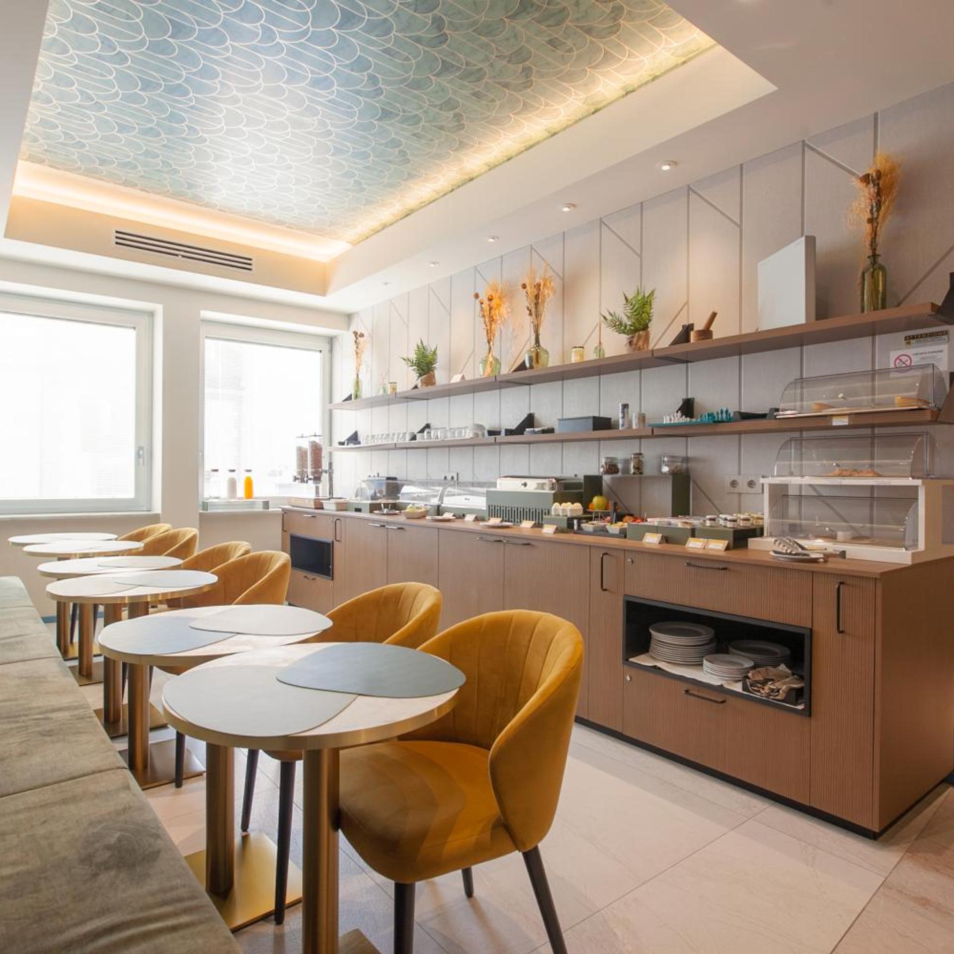 The FLOOR 37/50